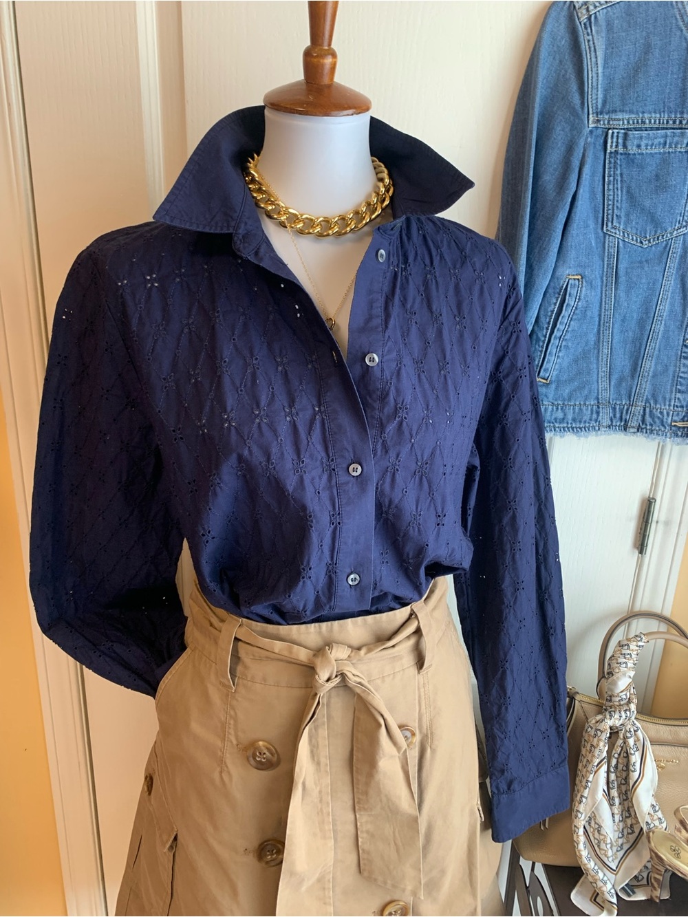 GAP Navy Eyelet Button-Front Shirt